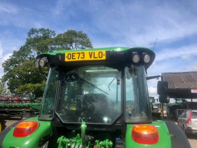 John Deere 5100M - Трактор: снимка 4 John Deere 5100M - Трактор: снимка 4