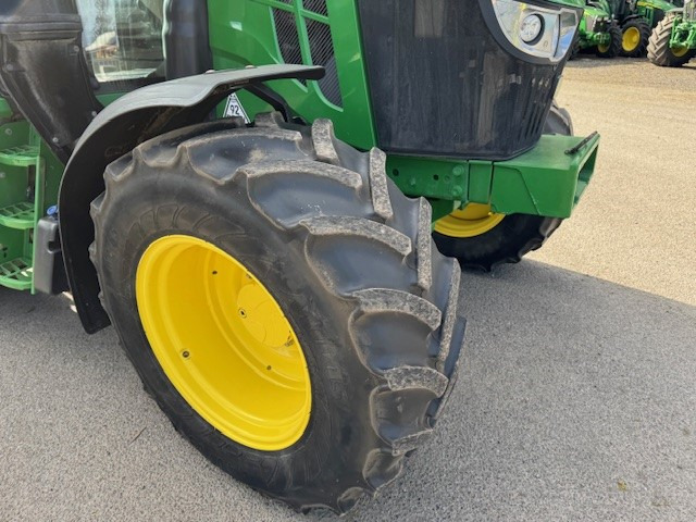 John Deere 6110M - Трактор: снимка 5 John Deere 6110M - Трактор: снимка 5