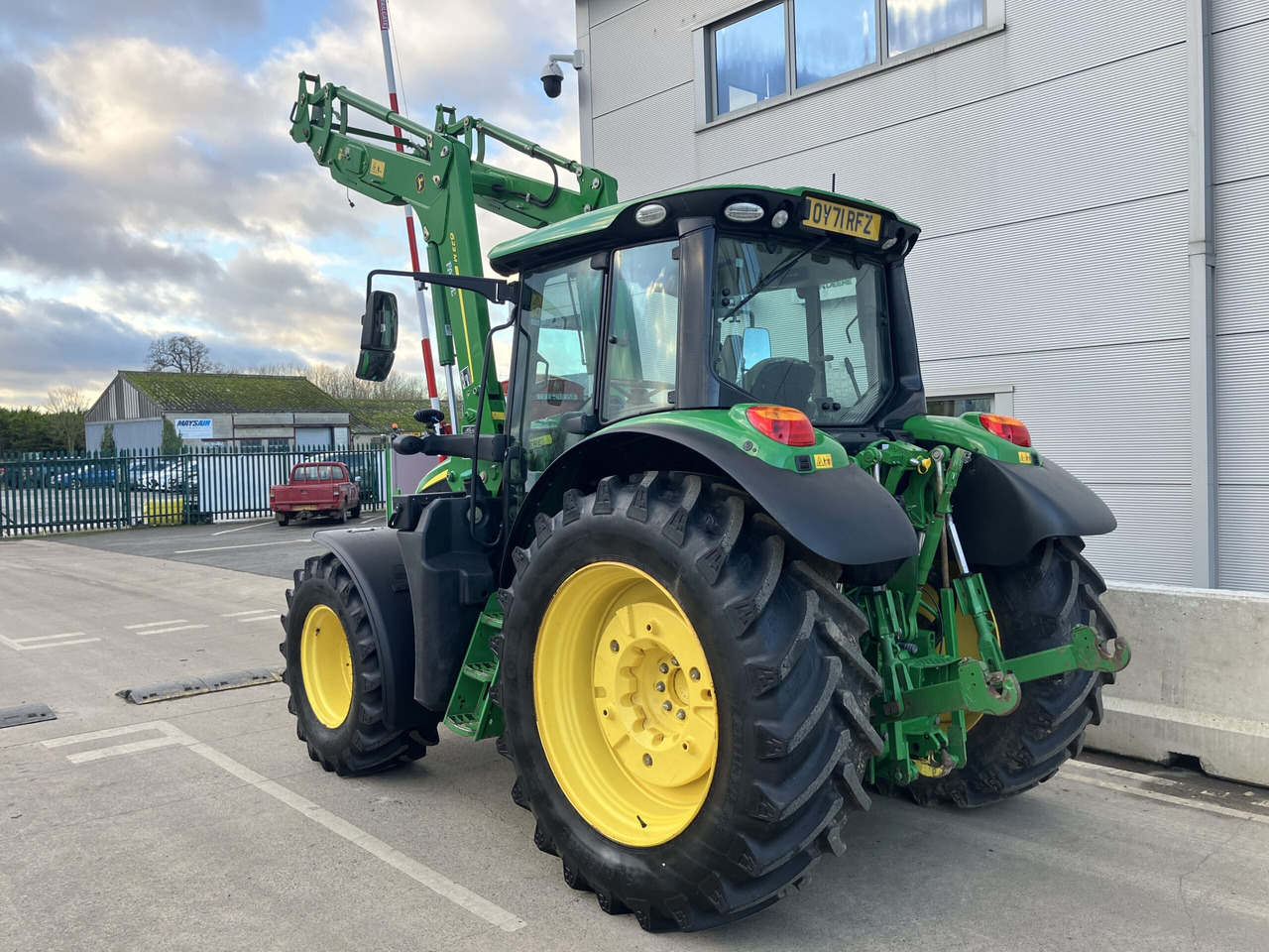 John Deere 6120M - Трактор: снимка 2 John Deere 6120M - Трактор: снимка 2