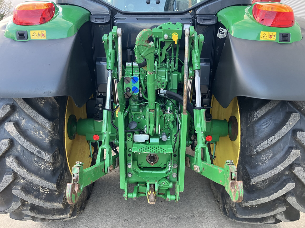 John Deere 6120M - Трактор: снимка 4 John Deere 6120M - Трактор: снимка 4