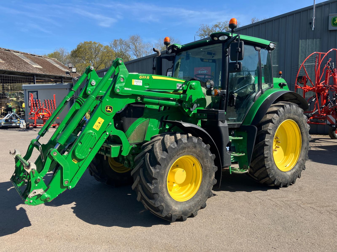 John Deere 6130R - Трактор: снимка 1 John Deere 6130R - Трактор: снимка 1
