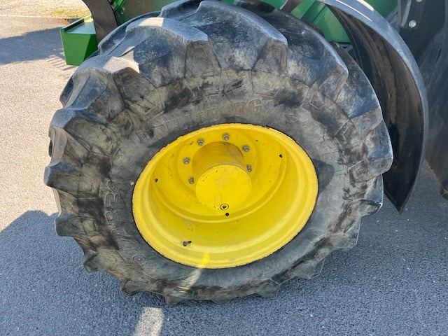John Deere 6130R - Трактор: снимка 3 John Deere 6130R - Трактор: снимка 3