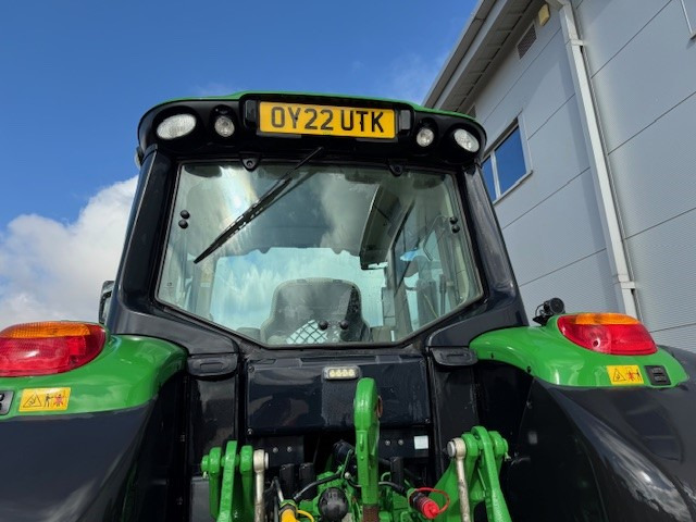 Трактор John Deere 6155M: снимка 13