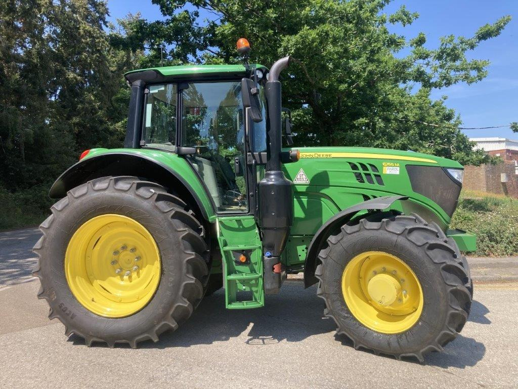 John Deere 6155M - Трактор: снимка 1 John Deere 6155M - Трактор: снимка 1