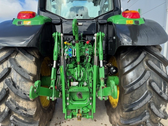 Трактор John Deere 6155M: снимка 9