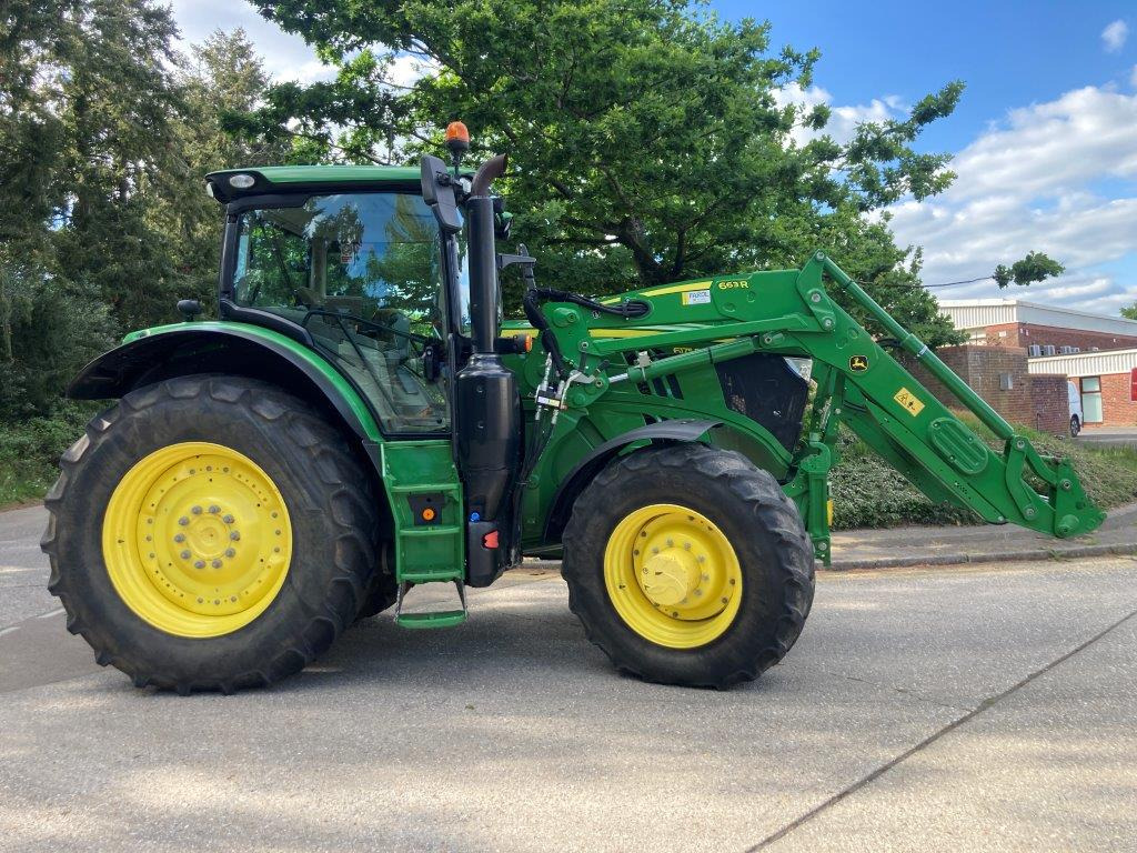 John Deere 6175R - Трактор: снимка 1 John Deere 6175R - Трактор: снимка 1
