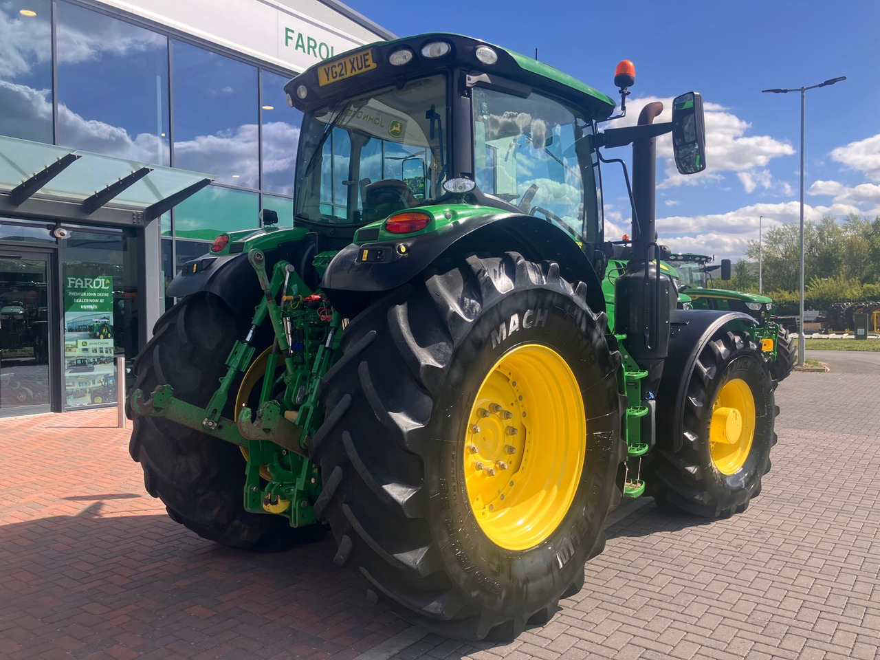 John Deere 6195R - Трактор: снимка 4 John Deere 6195R - Трактор: снимка 4