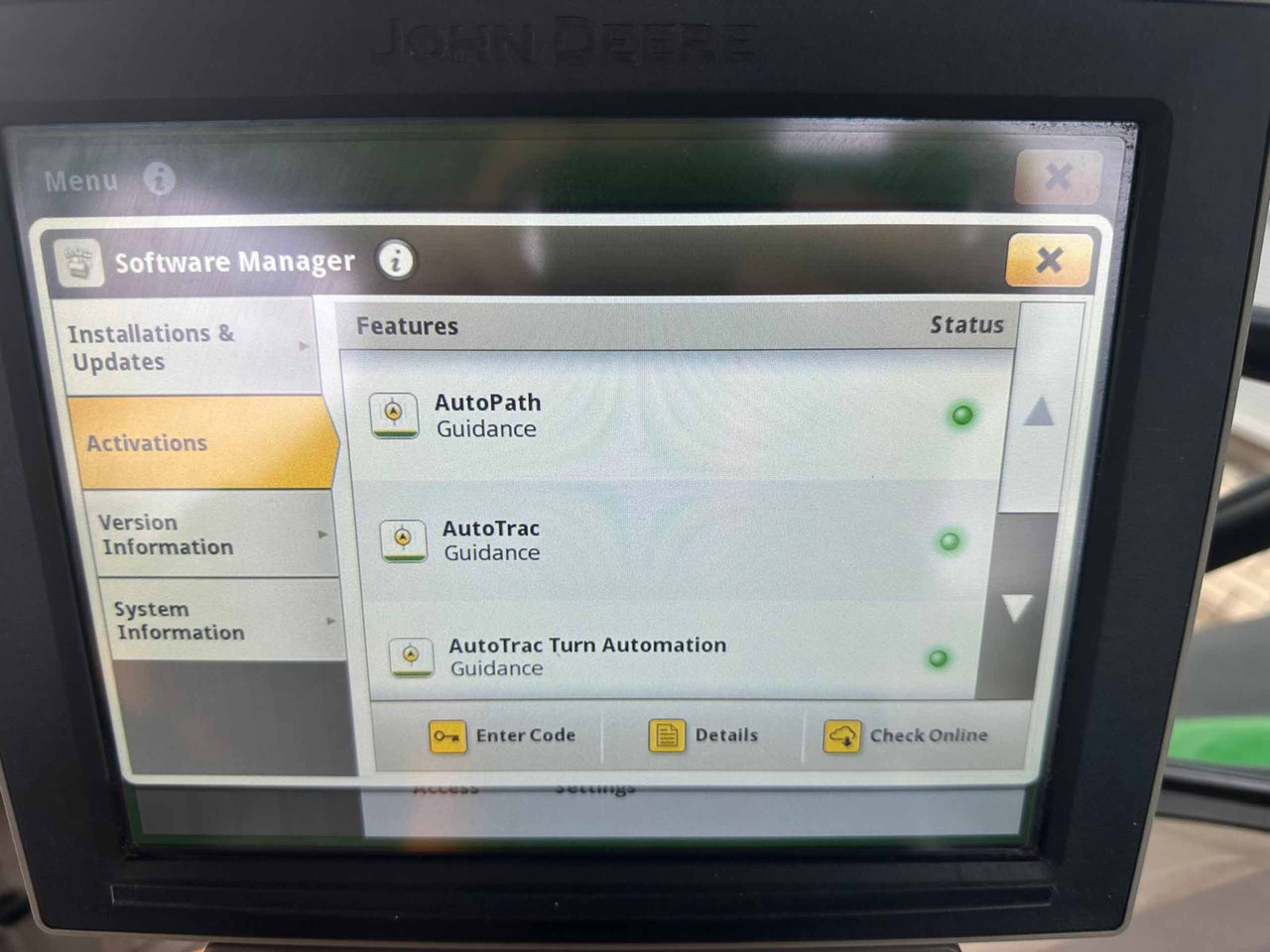 Трактор John Deere 6215R: снимка 14