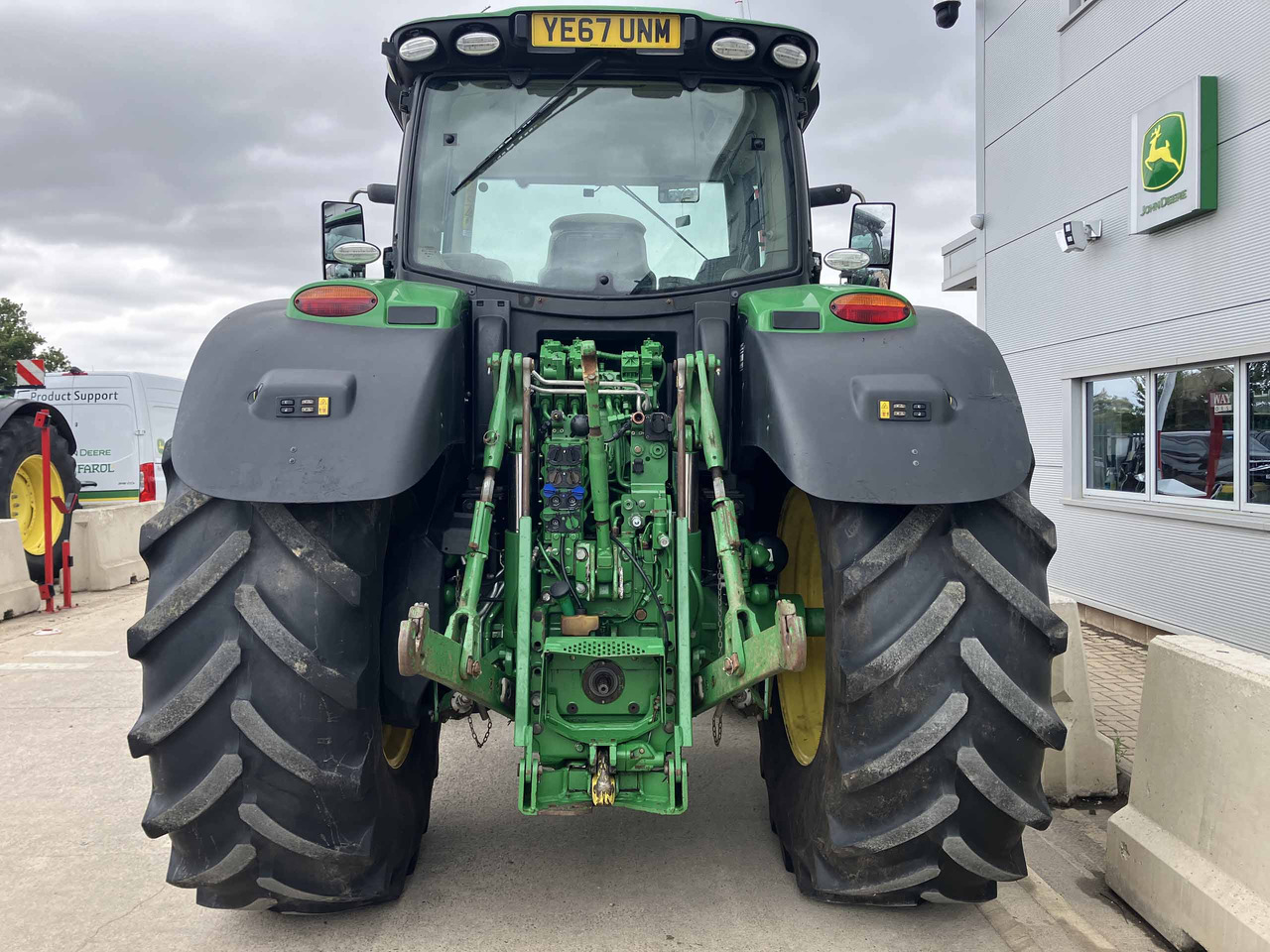 John Deere 6215R - Трактор: снимка 4 John Deere 6215R - Трактор: снимка 4