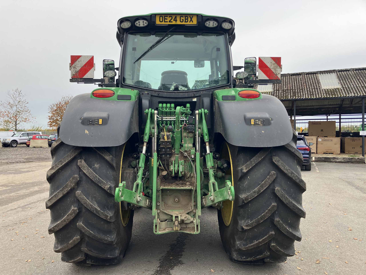 John Deere 6R 215 - Трактор: снимка 4 John Deere 6R 215 - Трактор: снимка 4