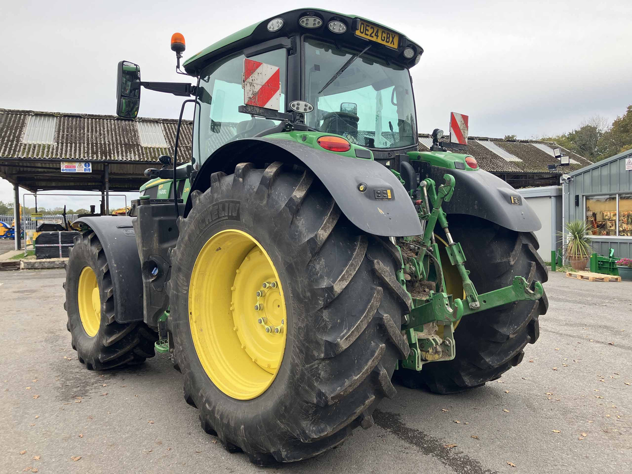 John Deere 6R 215 - Трактор: снимка 3 John Deere 6R 215 - Трактор: снимка 3