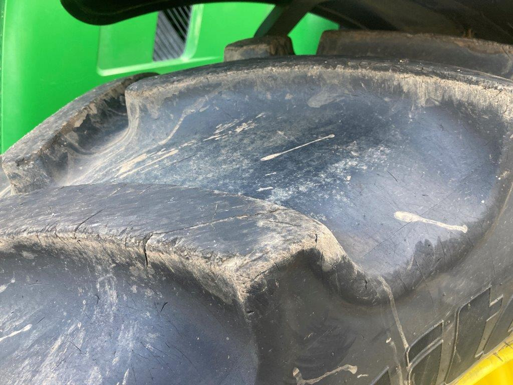 Трактор John Deere 6R 215: снимка 8