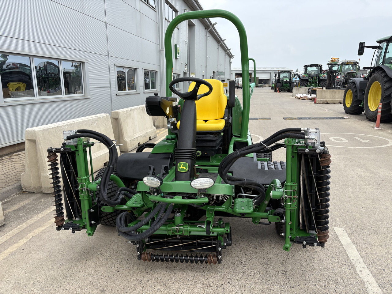 John Deere 7700A Fairway Mower - Косачка за трева: снимка 2 John Deere 7700A Fairway Mower - Косачка за трева: снимка 2