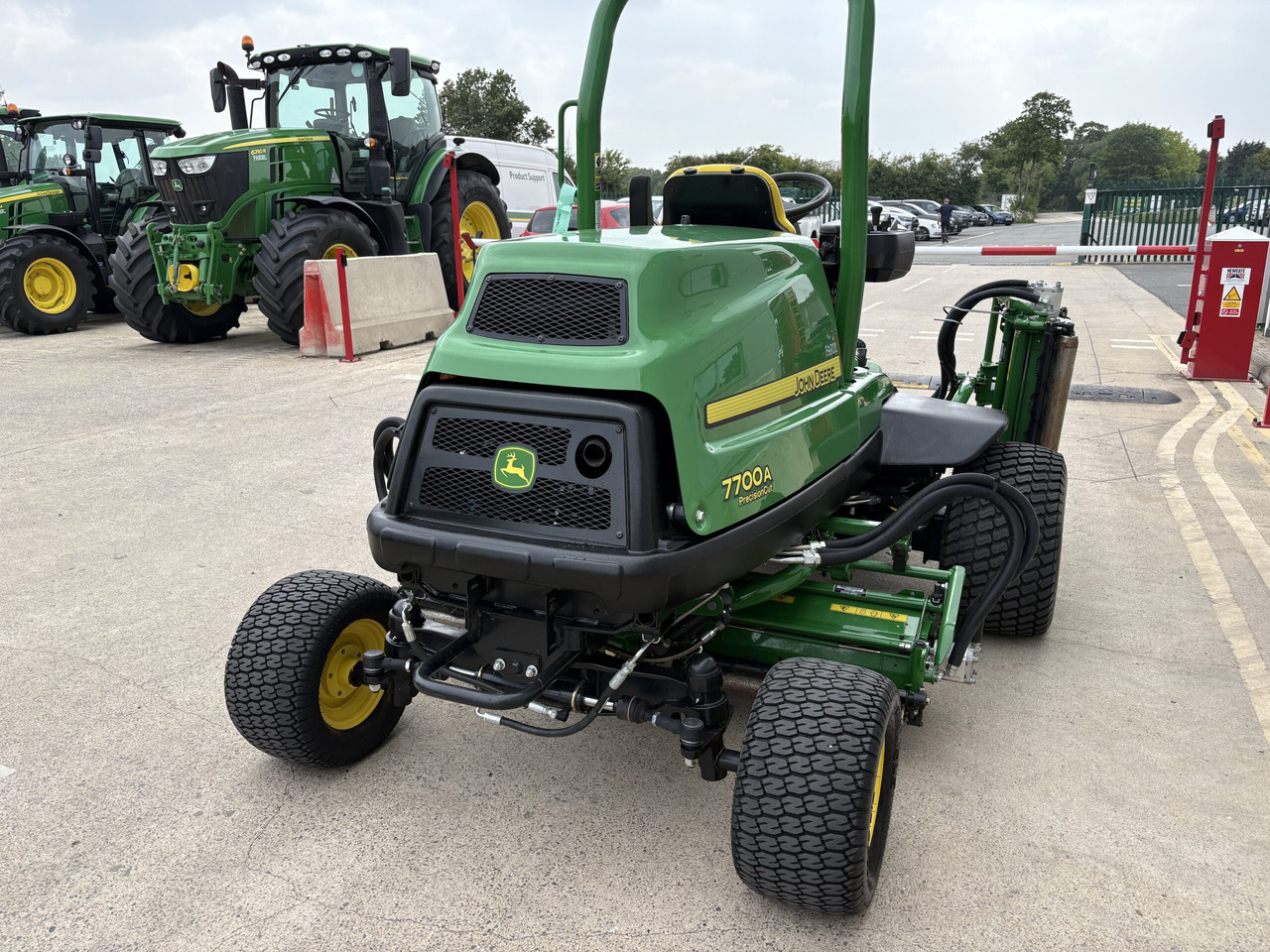 John Deere 7700A Fairway Mower - Косачка за трева: снимка 4 John Deere 7700A Fairway Mower - Косачка за трева: снимка 4