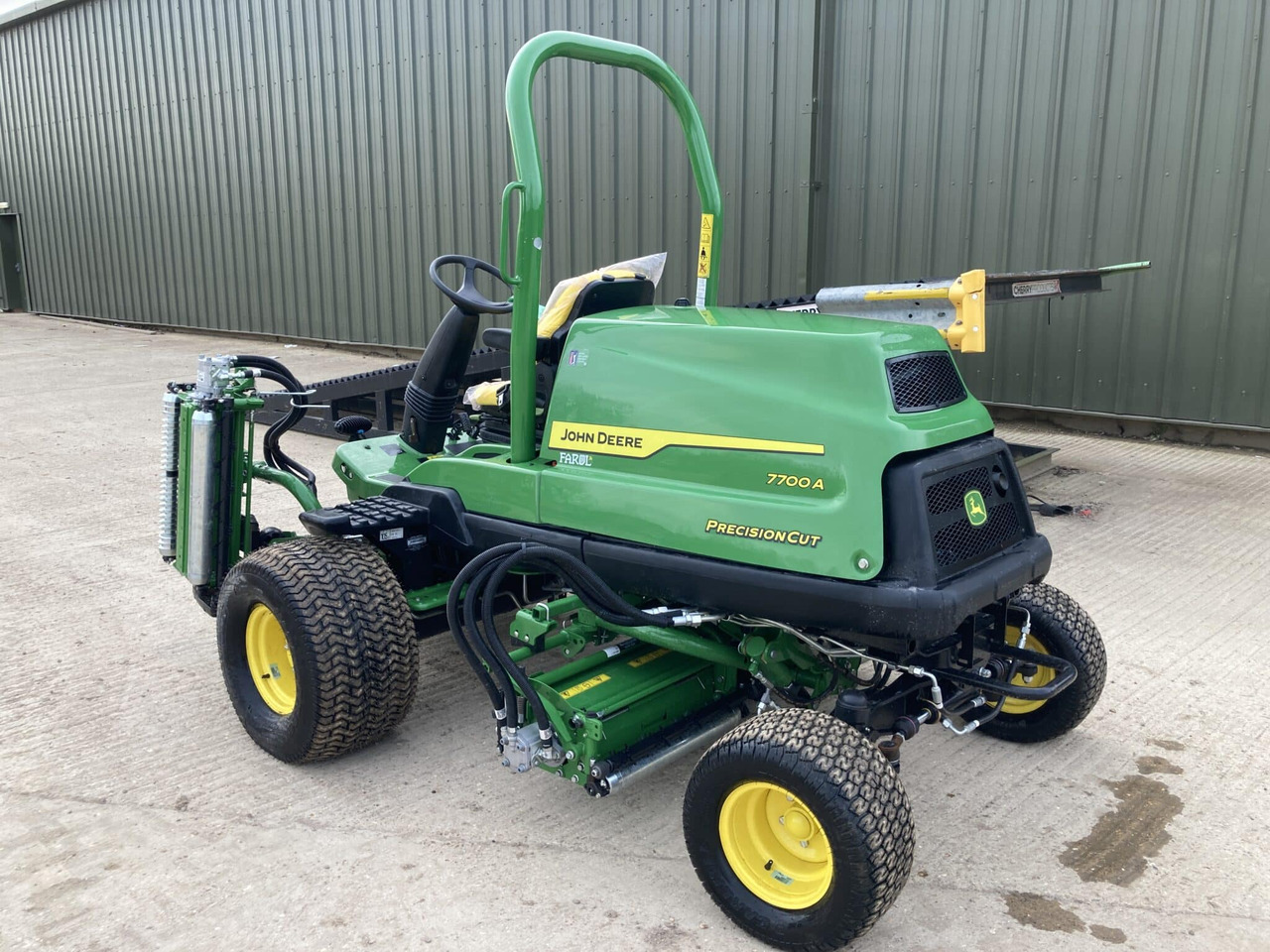 John Deere 7700A Fairway Mower - Косачка за трева: снимка 3 John Deere 7700A Fairway Mower - Косачка за трева: снимка 3