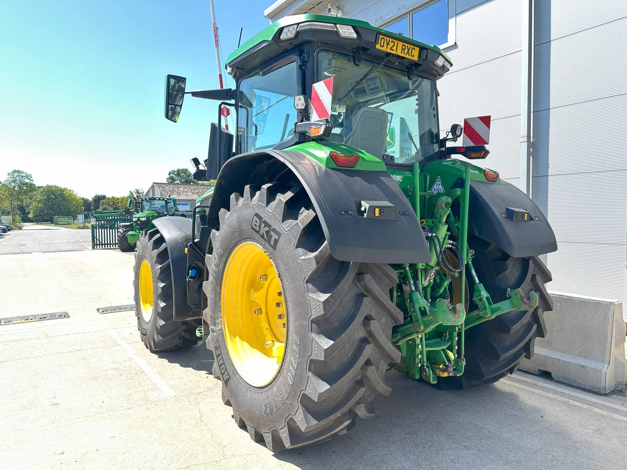 John Deere 7R 350 - Трактор: снимка 4 John Deere 7R 350 - Трактор: снимка 4