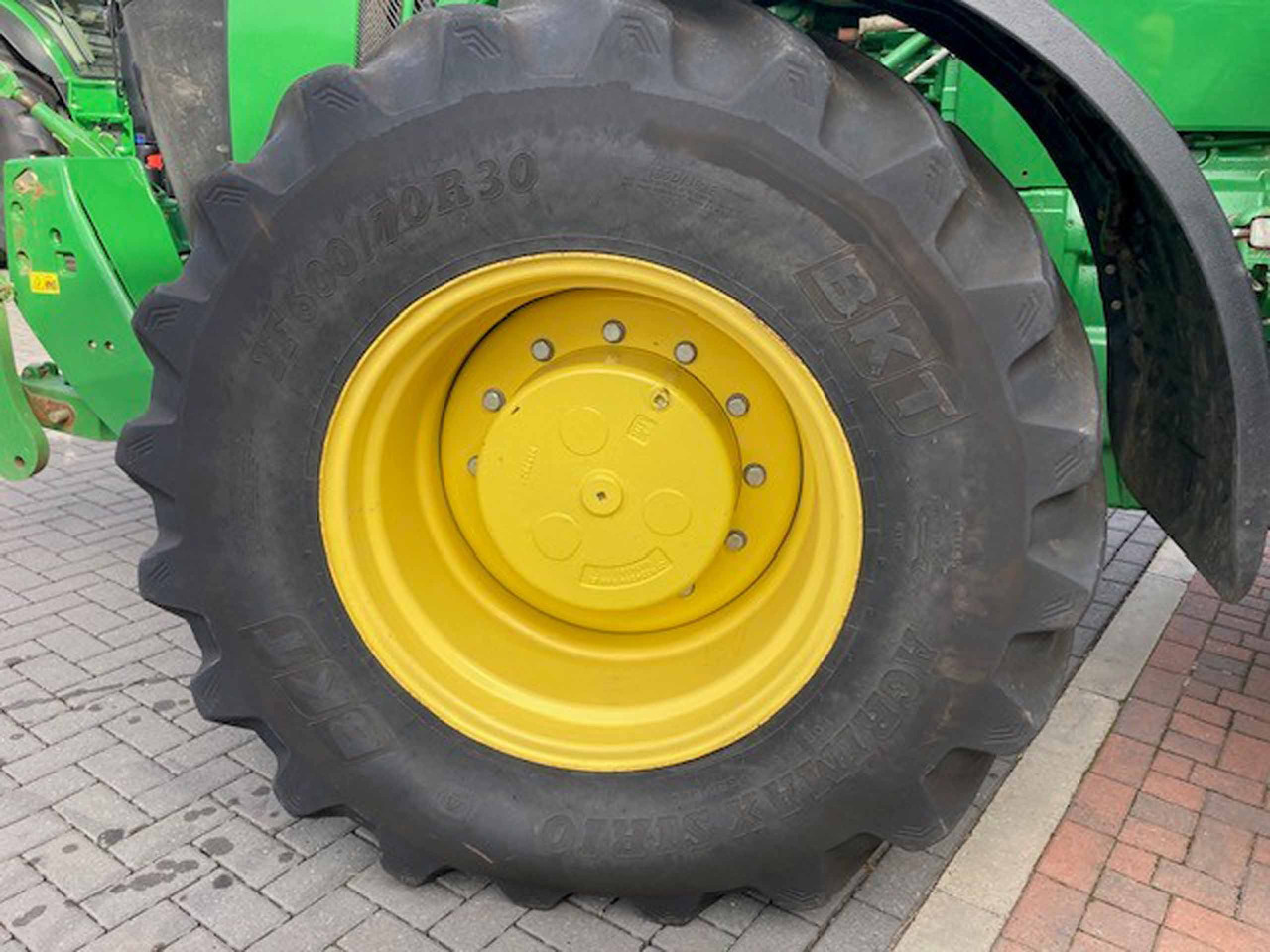 John Deere 8345R - Трактор: снимка 3 John Deere 8345R - Трактор: снимка 3