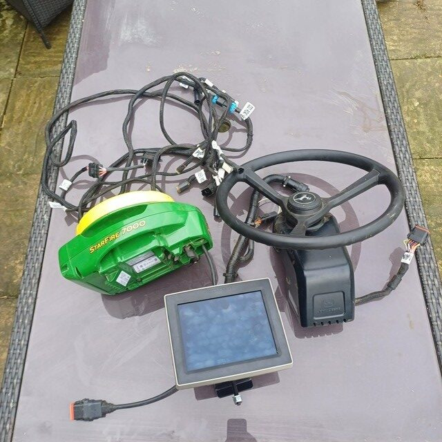 John Deere SF7000, 4240 screen + ATU300 wheel - Навигационна система за Селскостопанска техника: снимка 2 John Deere SF7000, 4240 screen + ATU300 wheel - Навигационна система за Селскостопанска техника: снимка 2