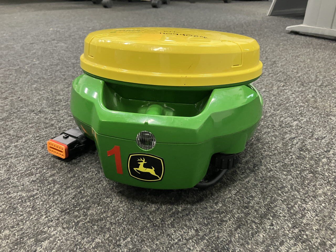 John Deere SF7000 RTK Dome - Навигационна система за Селскостопанска техника: снимка 2 John Deere SF7000 RTK Dome - Навигационна система за Селскостопанска техника: снимка 2