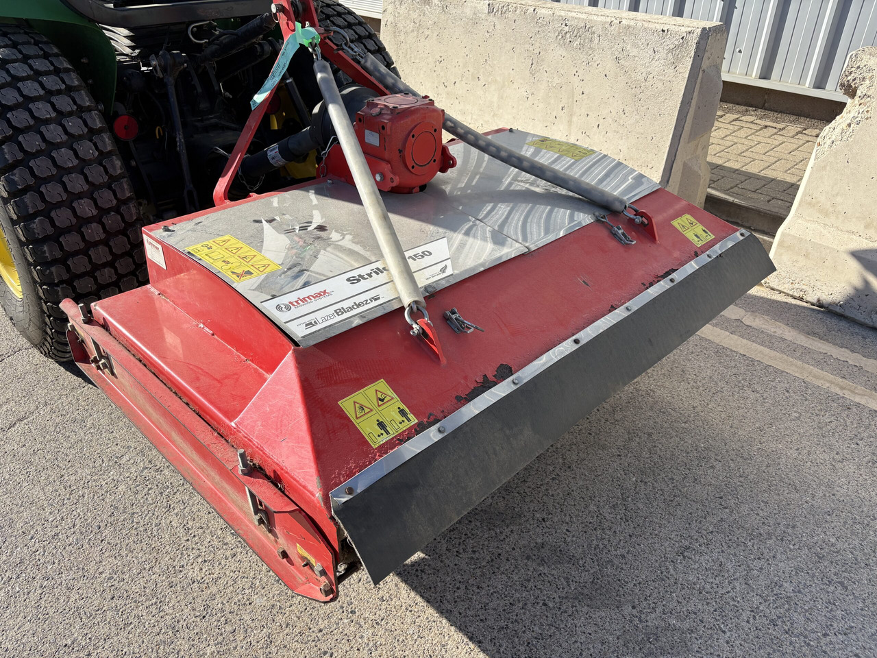 Trimax Striker 150 roller mower - Косачка за трева: снимка 1 Trimax Striker 150 roller mower - Косачка за трева: снимка 1