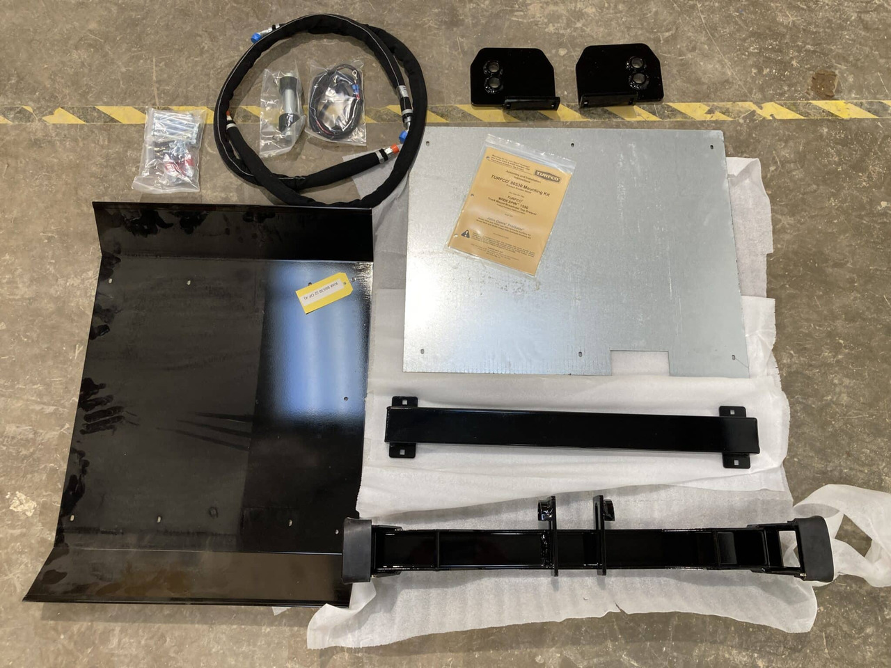 Turfco 1550 John Deere fit kit 86530 - Градинска техника: снимка 1 Turfco 1550 John Deere fit kit 86530 - Градинска техника: снимка 1