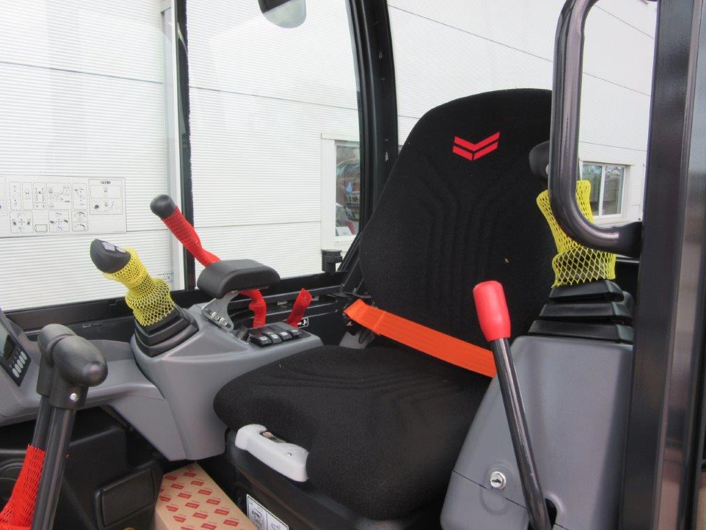 Нови Багер Yanmar SV26: снимка 8