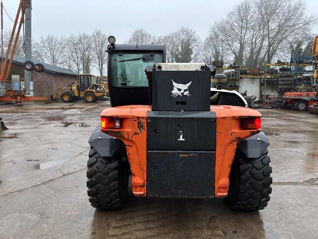 Bobcat T 35.105 L - Телескопичен товарач: снимка 2 Bobcat T 35.105 L - Телескопичен товарач: снимка 2
