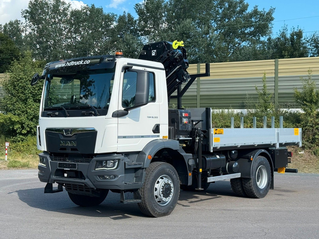 MAN TGM 18.320 4x4 Hiab 228-4 Kran - Камион с кран: снимка 2 MAN TGM 18.320 4x4 Hiab 228-4 Kran - Камион с кран: снимка 2
