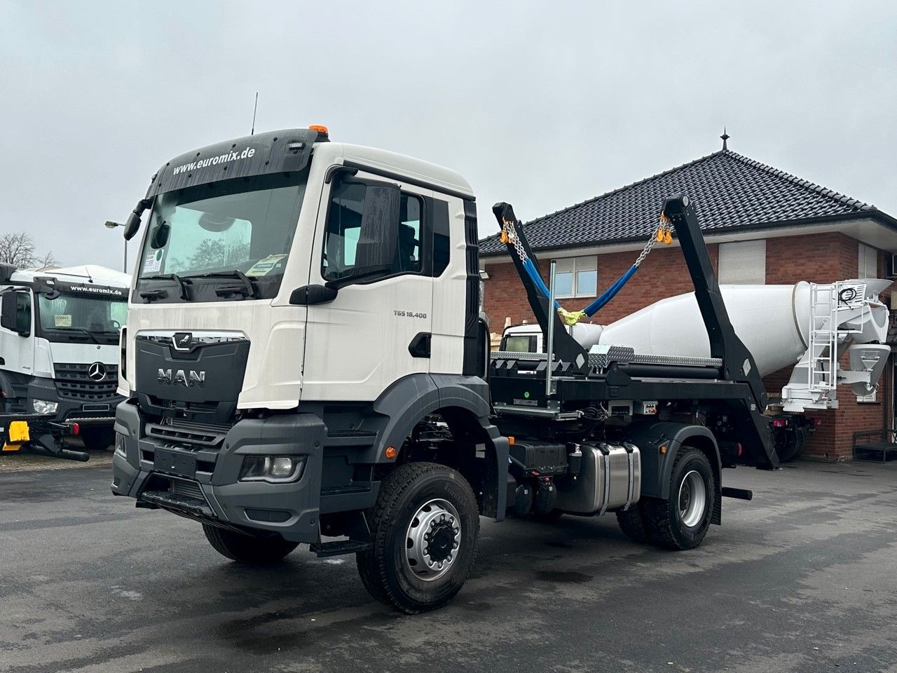 MAN TGS 18.400 4x4 Euro 6e Hyva Absetzkipper - Самосвал камион, Камион с кран: снимка 1 MAN TGS 18.400 4x4 Euro 6e Hyva Absetzkipper - Самосвал камион, Камион с кран: снимка 1