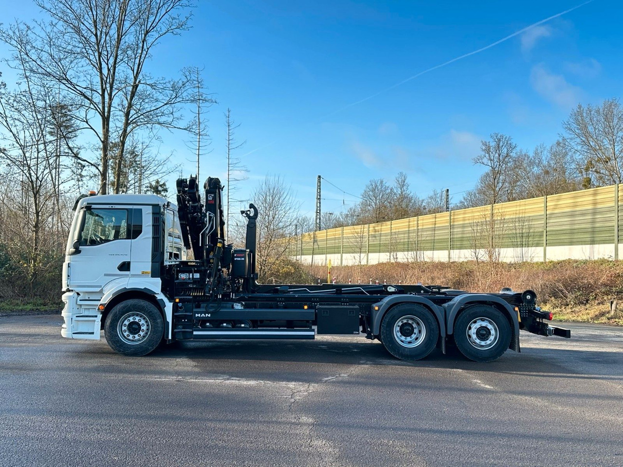MAN TGS 26.470 6x2 Abrollkipper + Kran Hiab 138-3 - Мултилифт с кука камион, Камион с кран: снимка 3 MAN TGS 26.470 6x2 Abrollkipper + Kran Hiab 138-3 - Мултилифт с кука камион, Камион с кран: снимка 3
