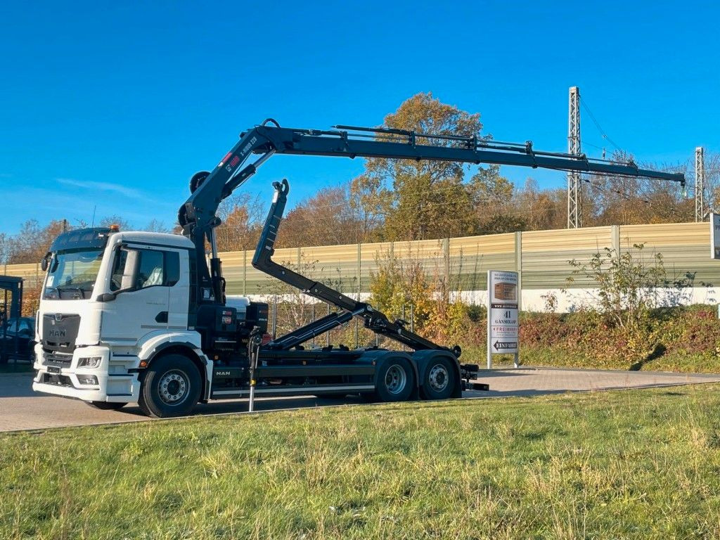 MAN TGS 26.470 6x2 Abrollkipper + Kran Hiab 228-6 - Мултилифт с кука камион, Камион с кран: снимка 2 MAN TGS 26.470 6x2 Abrollkipper + Kran Hiab 228-6 - Мултилифт с кука камион, Камион с кран: снимка 2