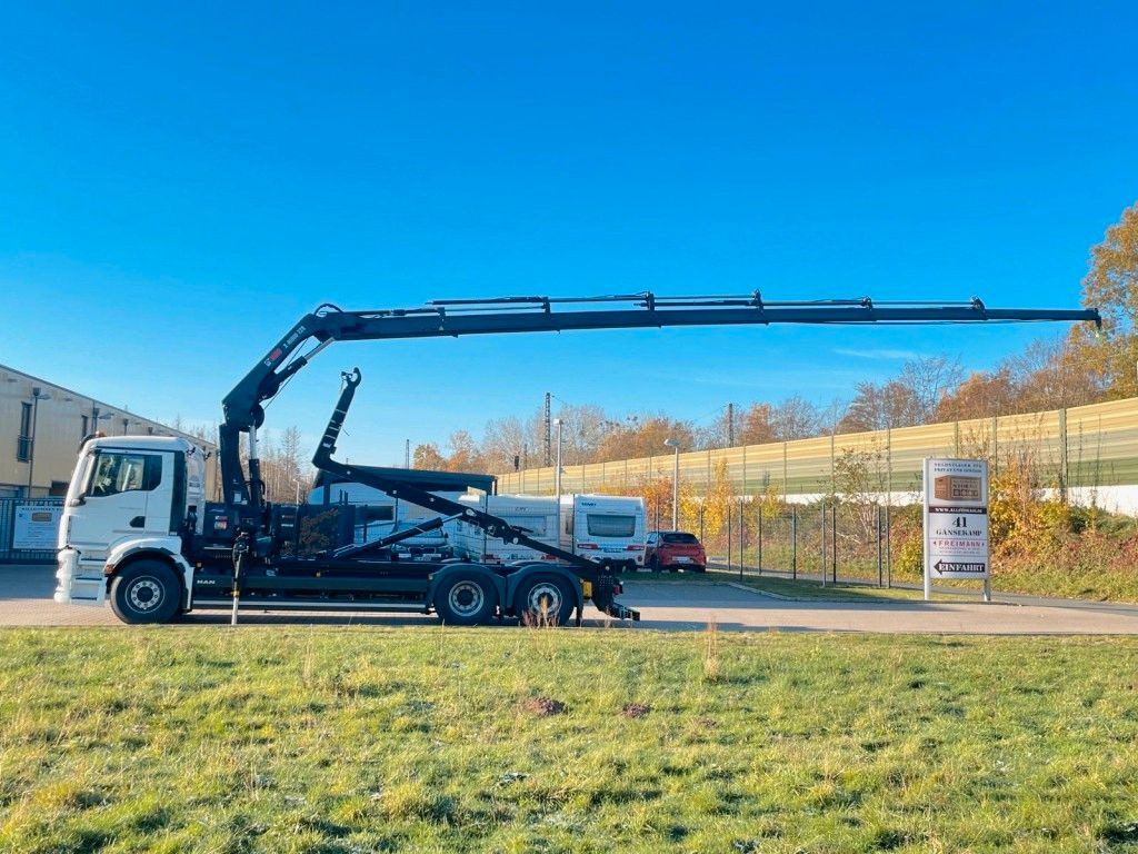 MAN TGS 26.470 6x2 Abrollkipper + Kran Hiab 228-6 - Мултилифт с кука камион, Камион с кран: снимка 3 MAN TGS 26.470 6x2 Abrollkipper + Kran Hiab 228-6 - Мултилифт с кука камион, Камион с кран: снимка 3
