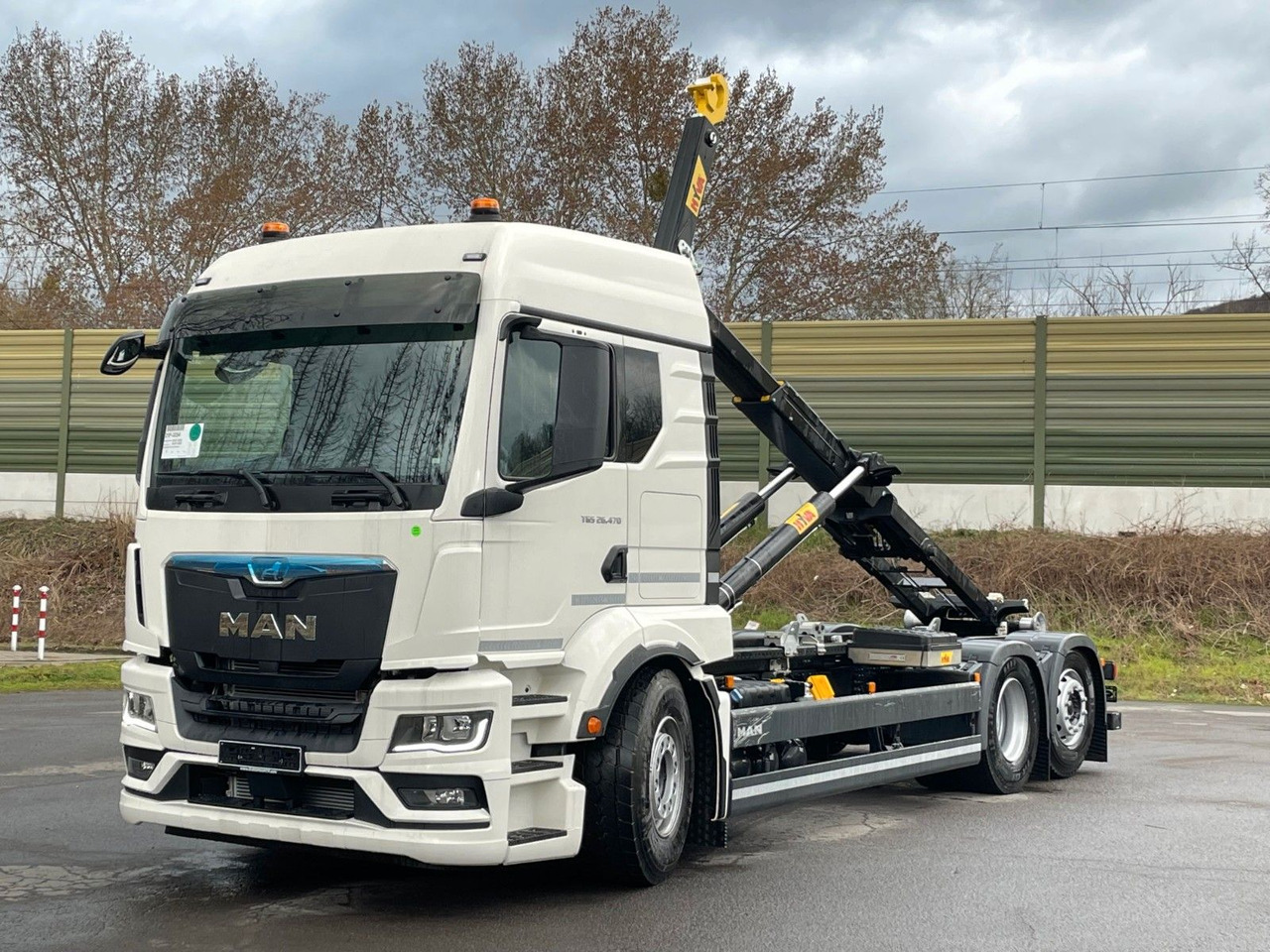 MAN TGS 26.480 6x2 Retarder Hyva 20-60 Abrollkipper - Мултилифт с кука камион: снимка 2 MAN TGS 26.480 6x2 Retarder Hyva 20-60 Abrollkipper - Мултилифт с кука камион: снимка 2