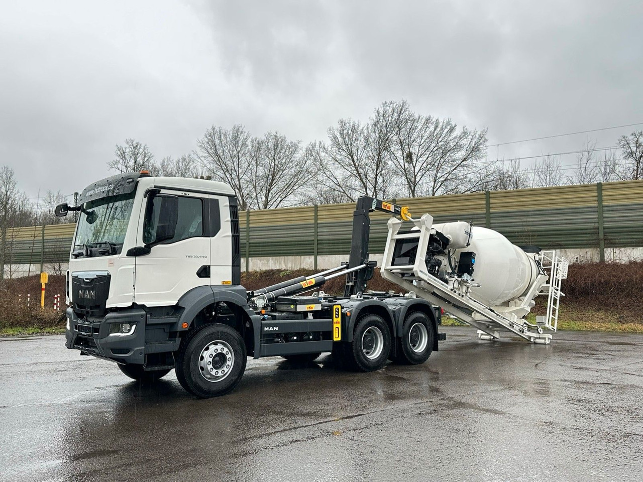 MAN TGS 33.440 6x4 Euro6e Abroller + Fahrmischer - Мултилифт с кука камион, Камион с кран: снимка 1 MAN TGS 33.440 6x4 Euro6e Abroller + Fahrmischer - Мултилифт с кука камион, Камион с кран: снимка 1
