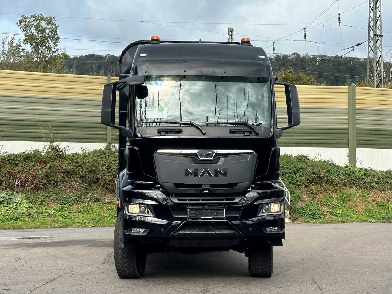 MAN TGS 33.520 6X6 Euro6e LogLift 165 Z - Камион за дърва, Камион с кран: снимка 2 MAN TGS 33.520 6X6 Euro6e LogLift 165 Z - Камион за дърва, Камион с кран: снимка 2
