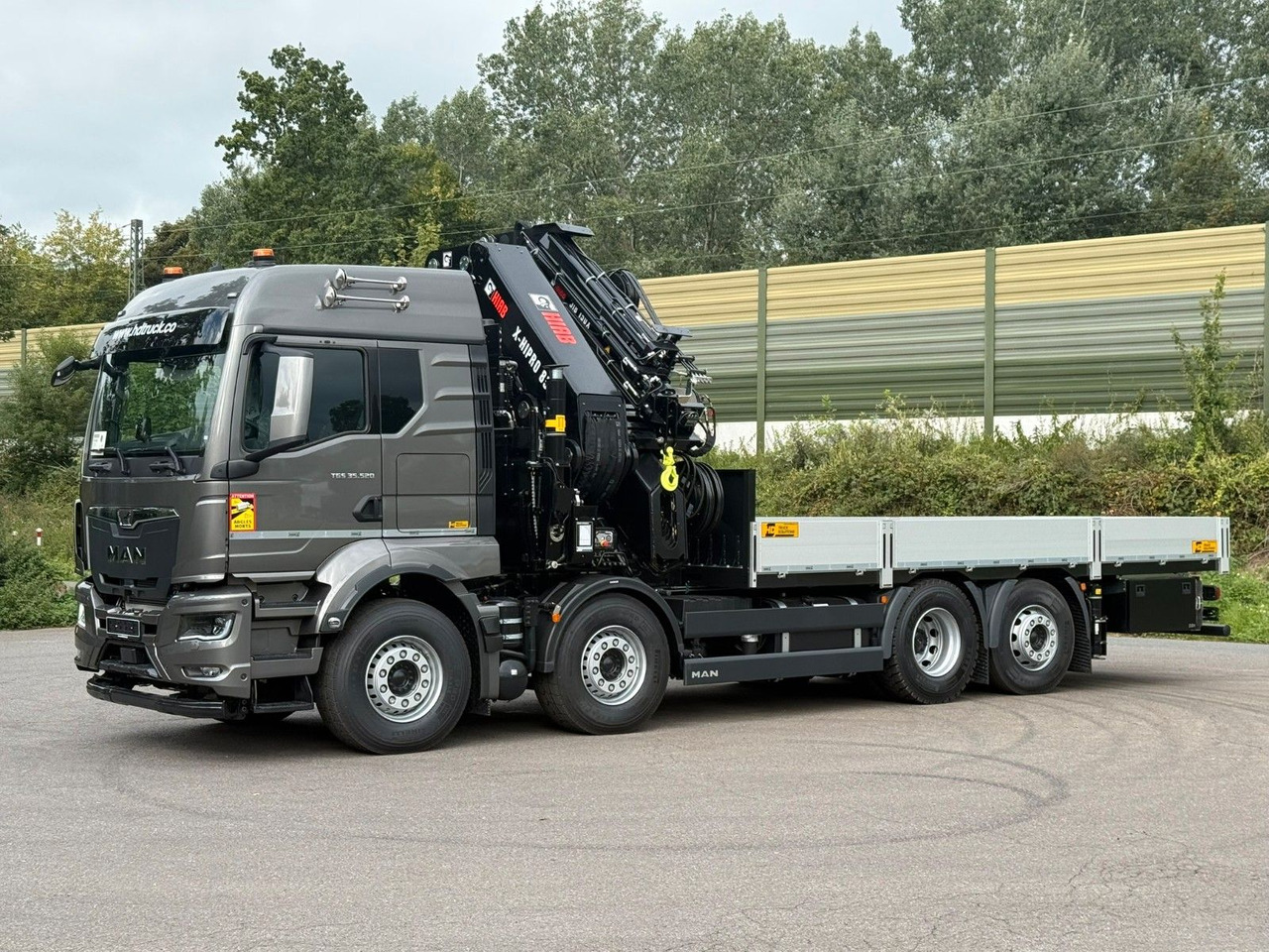 MAN TGS 35.520 8x2 BL HIAB X-HiPro858E-8 & Jib150x-6 - Камион с кран: снимка 1 MAN TGS 35.520 8x2 BL HIAB X-HiPro858E-8 & Jib150x-6 - Камион с кран: снимка 1