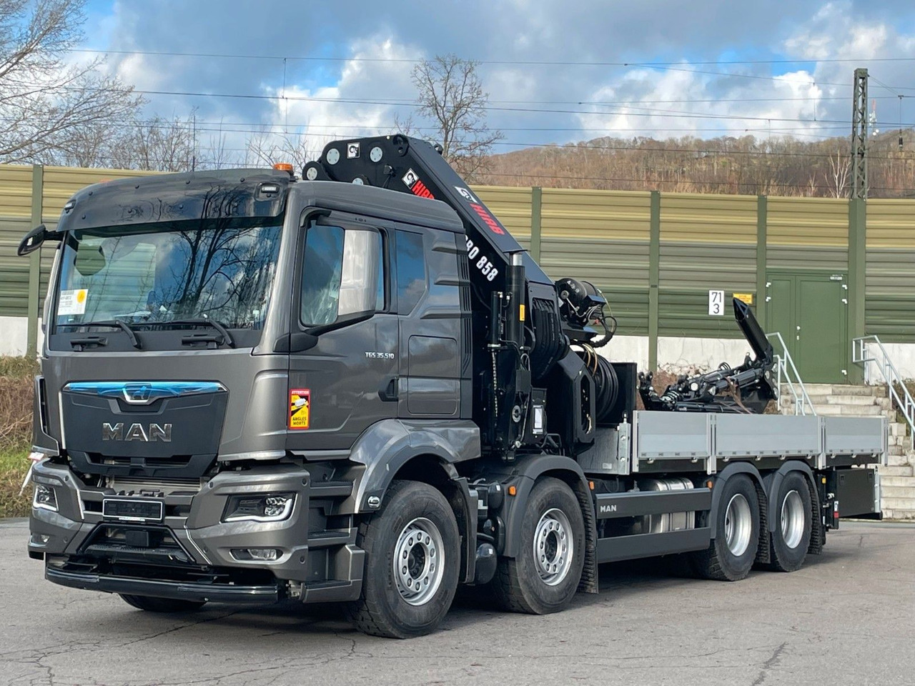 MAN TGS 35.520 8x4 BL HIAB X-HIPRO 658 EP-6 - Камион с кран: снимка 2 MAN TGS 35.520 8x4 BL HIAB X-HIPRO 658 EP-6 - Камион с кран: снимка 2