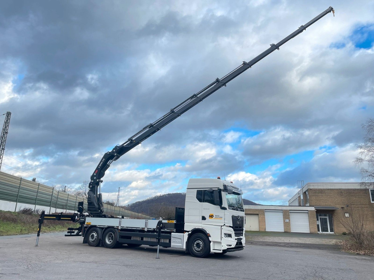 MAN TGX 26.520 TG3 Retarder / 6X2 Hiab 548 E 8 - Камион с кран: снимка 1 MAN TGX 26.520 TG3 Retarder / 6X2 Hiab 548 E 8 - Камион с кран: снимка 1