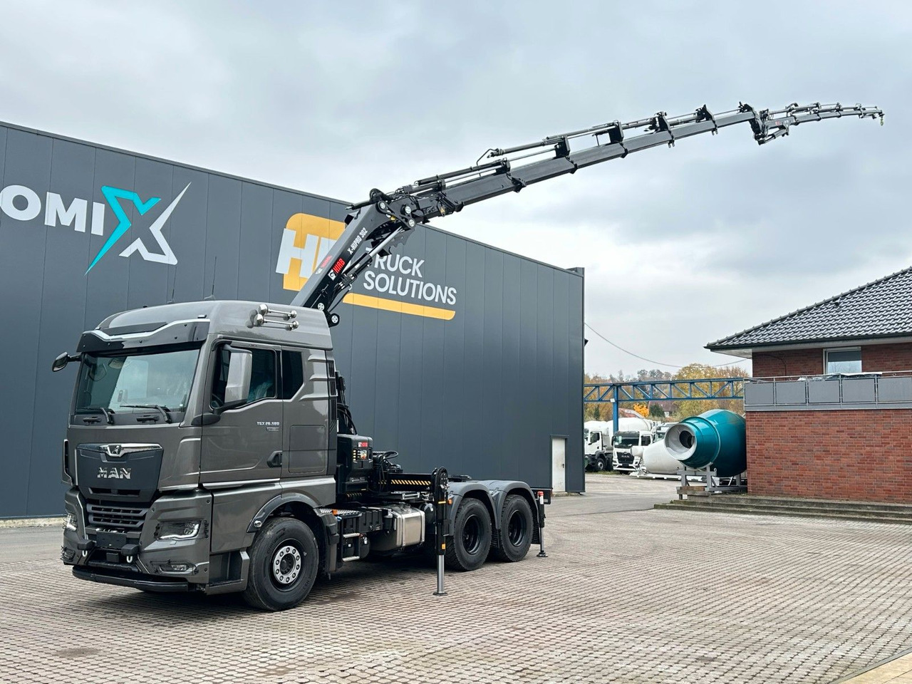 MAN TGX 26.580 6x4 Kran Hiab 302-6 + Jib-4 - Камион с кран: снимка 3 MAN TGX 26.580 6x4 Kran Hiab 302-6 + Jib-4 - Камион с кран: снимка 3