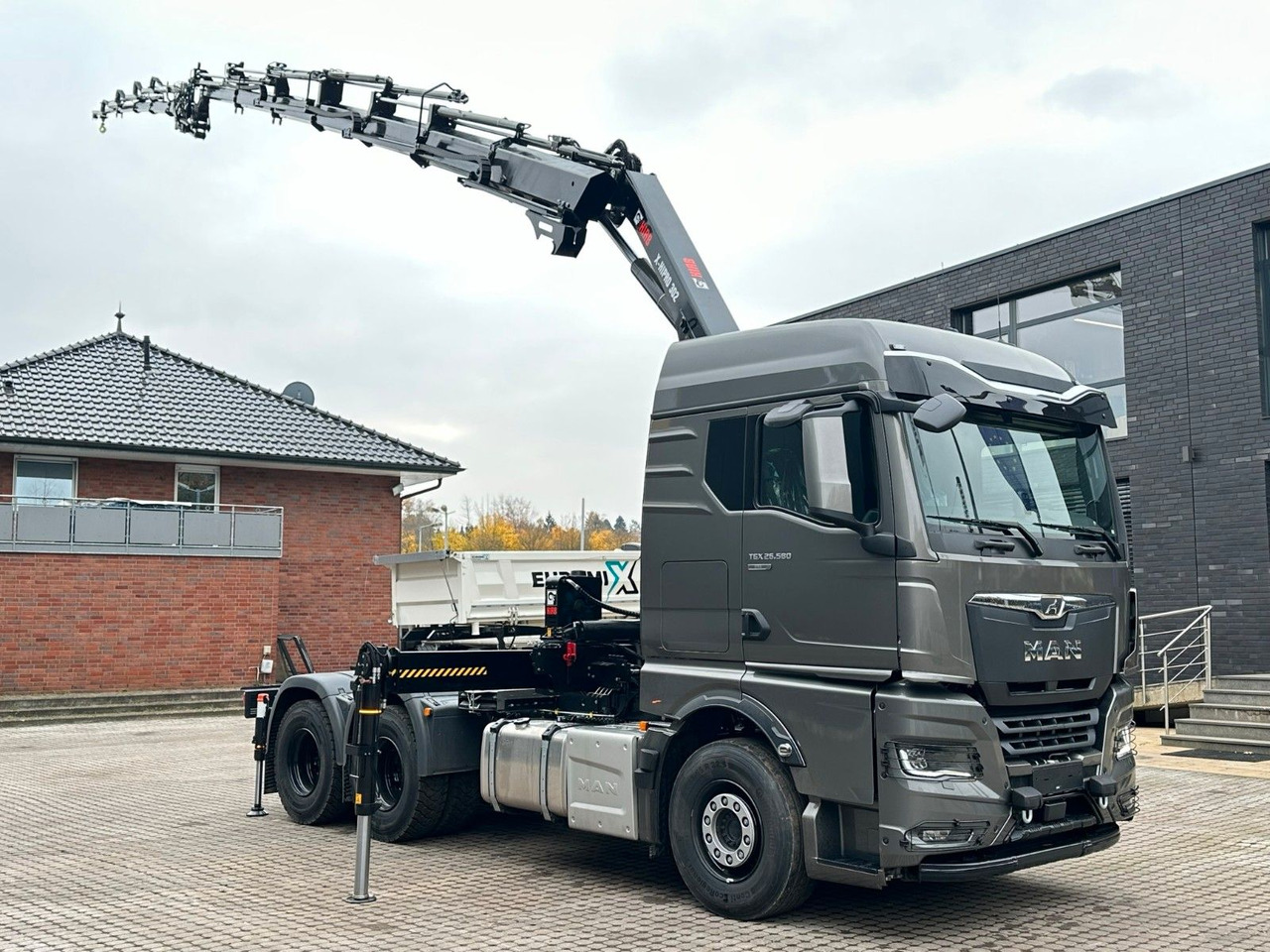MAN TGX 26.580 6x4 Kran Hiab 302-6 + Jib-4 - Камион с кран: снимка 5 MAN TGX 26.580 6x4 Kran Hiab 302-6 + Jib-4 - Камион с кран: снимка 5