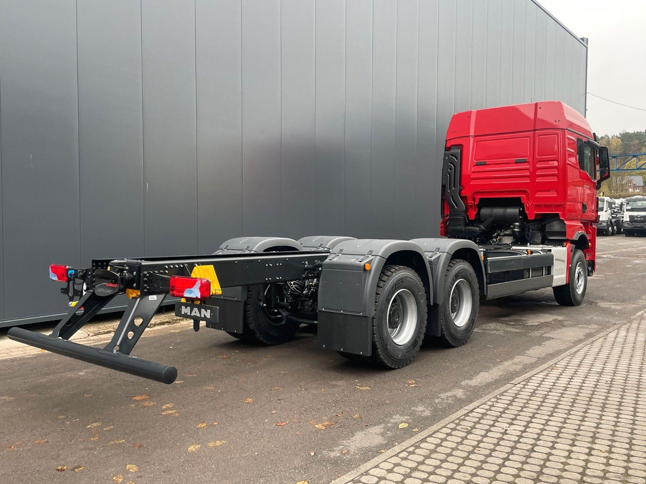 MAN TGX 33.510 6X4 BL - Шаси кабина: снимка 3 MAN TGX 33.510 6X4 BL - Шаси кабина: снимка 3