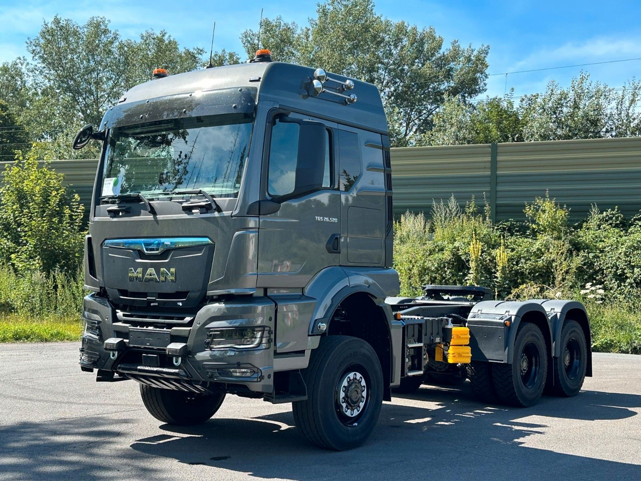 MAN TGS 26.520 6x6 - Влекач: снимка 1 MAN TGS 26.520 6x6 - Влекач: снимка 1