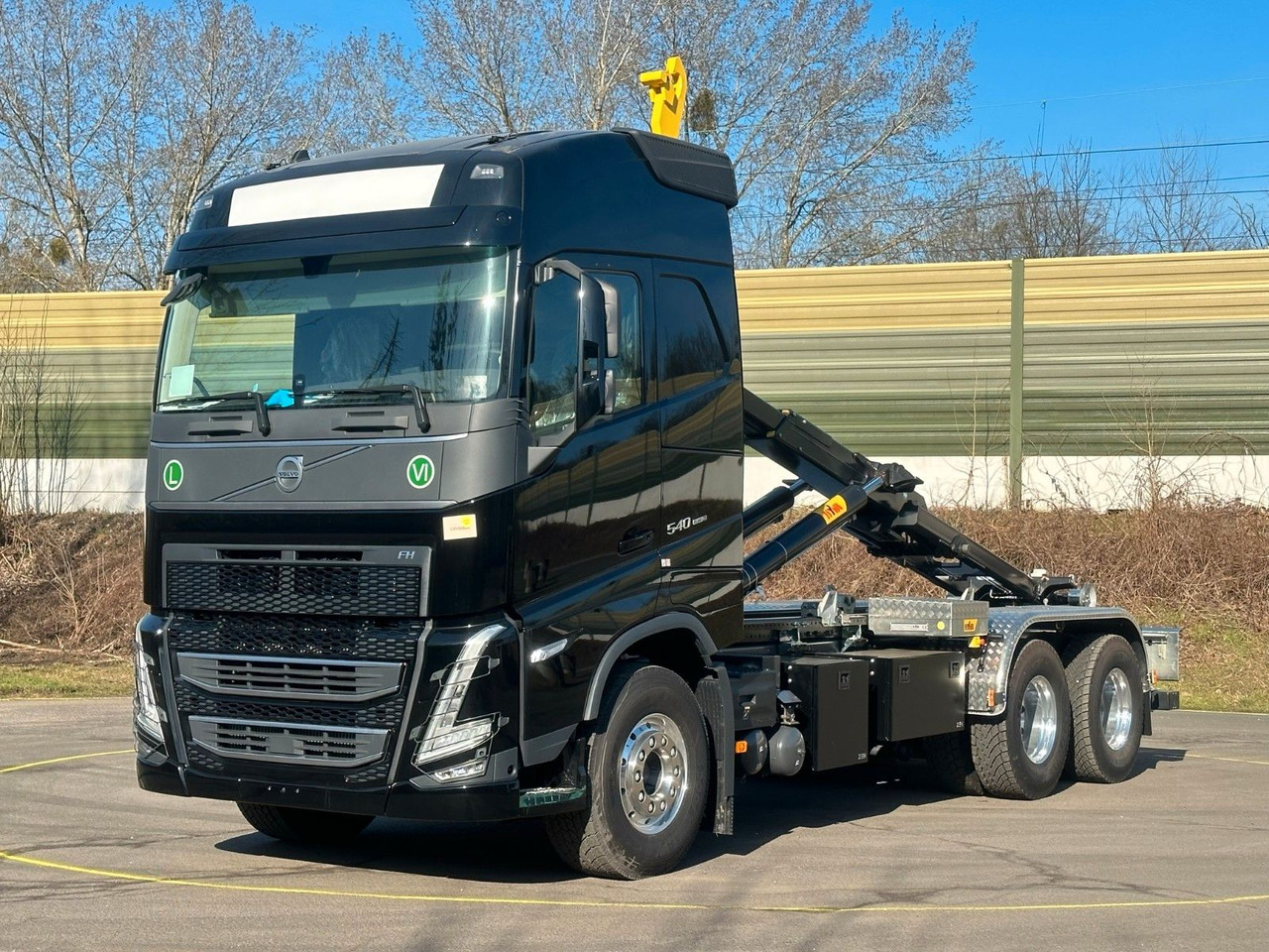 Volvo FH 540 6x4 Abrollkipper Hyva 20-60 - Мултилифт с кука камион, Камион с кран: снимка 2 Volvo FH 540 6x4 Abrollkipper Hyva 20-60 - Мултилифт с кука камион, Камион с кран: снимка 2
