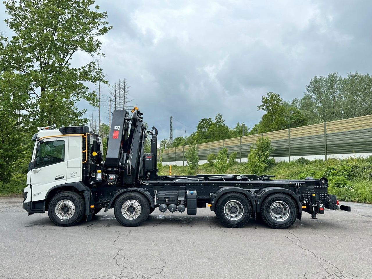 Volvo FMX 500 8x4 Abrollkipper + Kran Hiab 658-6 - Мултилифт с кука камион, Камион с кран: снимка 4 Volvo FMX 500 8x4 Abrollkipper + Kran Hiab 658-6 - Мултилифт с кука камион, Камион с кран: снимка 4