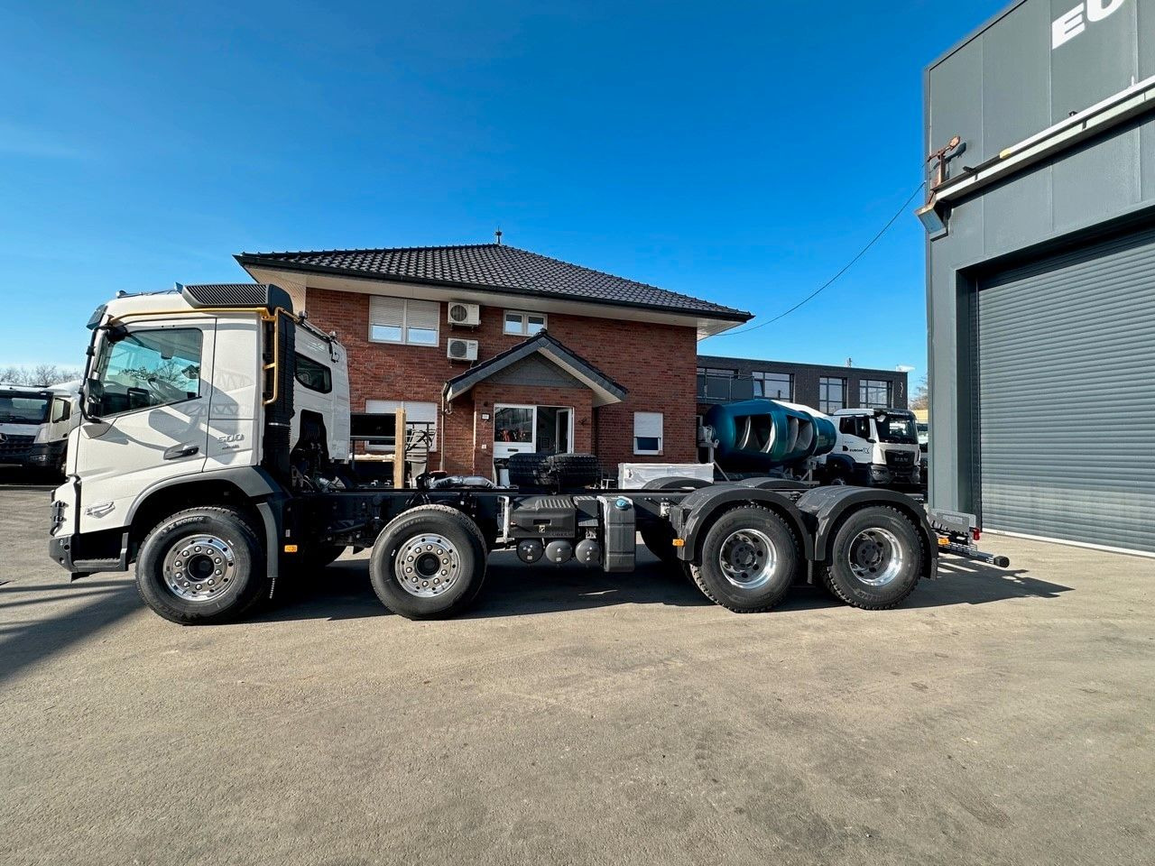 Volvo FMX 500 8x4 - Шаси кабина: снимка 2 Volvo FMX 500 8x4 - Шаси кабина: снимка 2