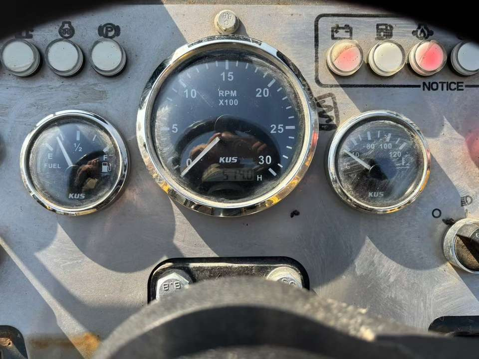 BOMAG BW130D Used Road Roller Construction Machinery for Sale in Good Condition - Пътен валяк: снимка 4 BOMAG BW130D Used Road Roller Construction Machinery for Sale in Good Condition - Пътен валяк: снимка 4