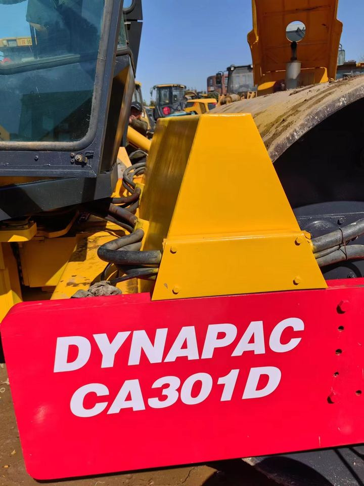 Fast Shipping Superior Quality Used Dynapac CA301D Road Roller Used Vibratory Soil Compactors Strong Power Single Drum Roller - Компактор: снимка 4 Fast Shipping Superior Quality Used Dynapac CA301D Road Roller Used Vibratory Soil Compactors Strong Power Single Drum Roller - Компактор: снимка 4