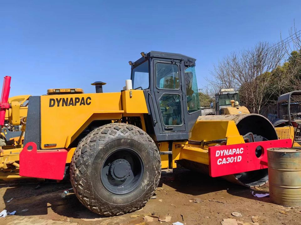Fast Shipping Superior Quality Used Dynapac CA301D Road Roller Used Vibratory Soil Compactors Strong Power Single Drum Roller - Компактор: снимка 2 Fast Shipping Superior Quality Used Dynapac CA301D Road Roller Used Vibratory Soil Compactors Strong Power Single Drum Roller - Компактор: снимка 2