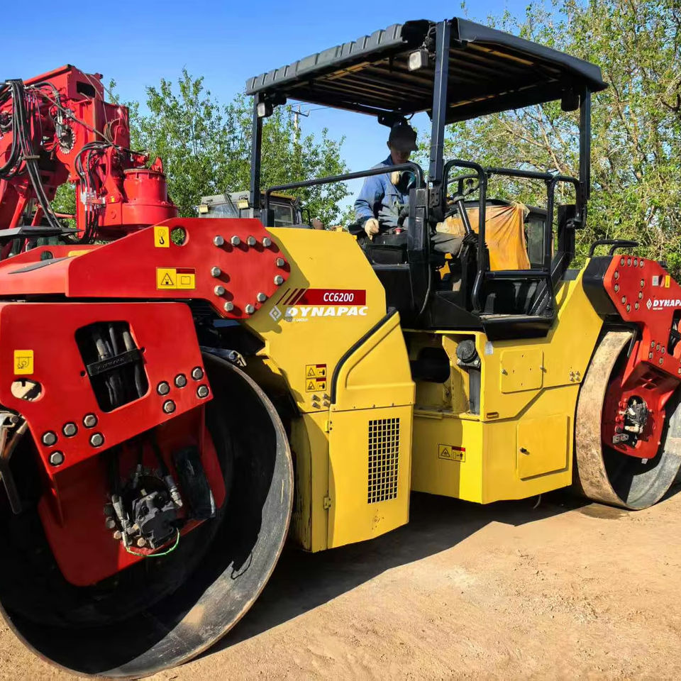 Hot Sale Used Dynapac CC6200 Road Roller Good Condition Double Steel Wheel Original Sweden Construction Machine Cheap Loader - Пътен валяк: снимка 1 Hot Sale Used Dynapac CC6200 Road Roller Good Condition Double Steel Wheel Original Sweden Construction Machine Cheap Loader - Пътен валяк: снимка 1