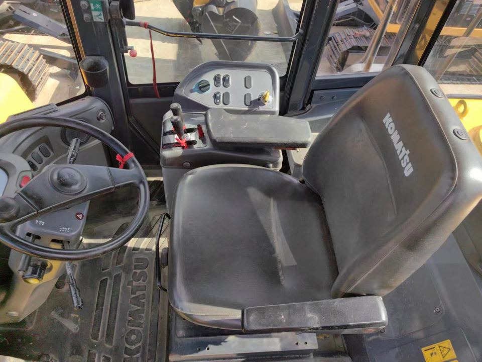 Japan Made Original Komatsu Wa380z-6 Wheel Loader, WA380Z Cheap Used 5ton Payloader Price Low in China - Колесен товарач: снимка 5 Japan Made Original Komatsu Wa380z-6 Wheel Loader, WA380Z Cheap Used 5ton Payloader Price Low in China - Колесен товарач: снимка 5